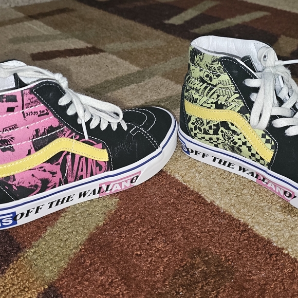 Shoes - Picture 8 of 11